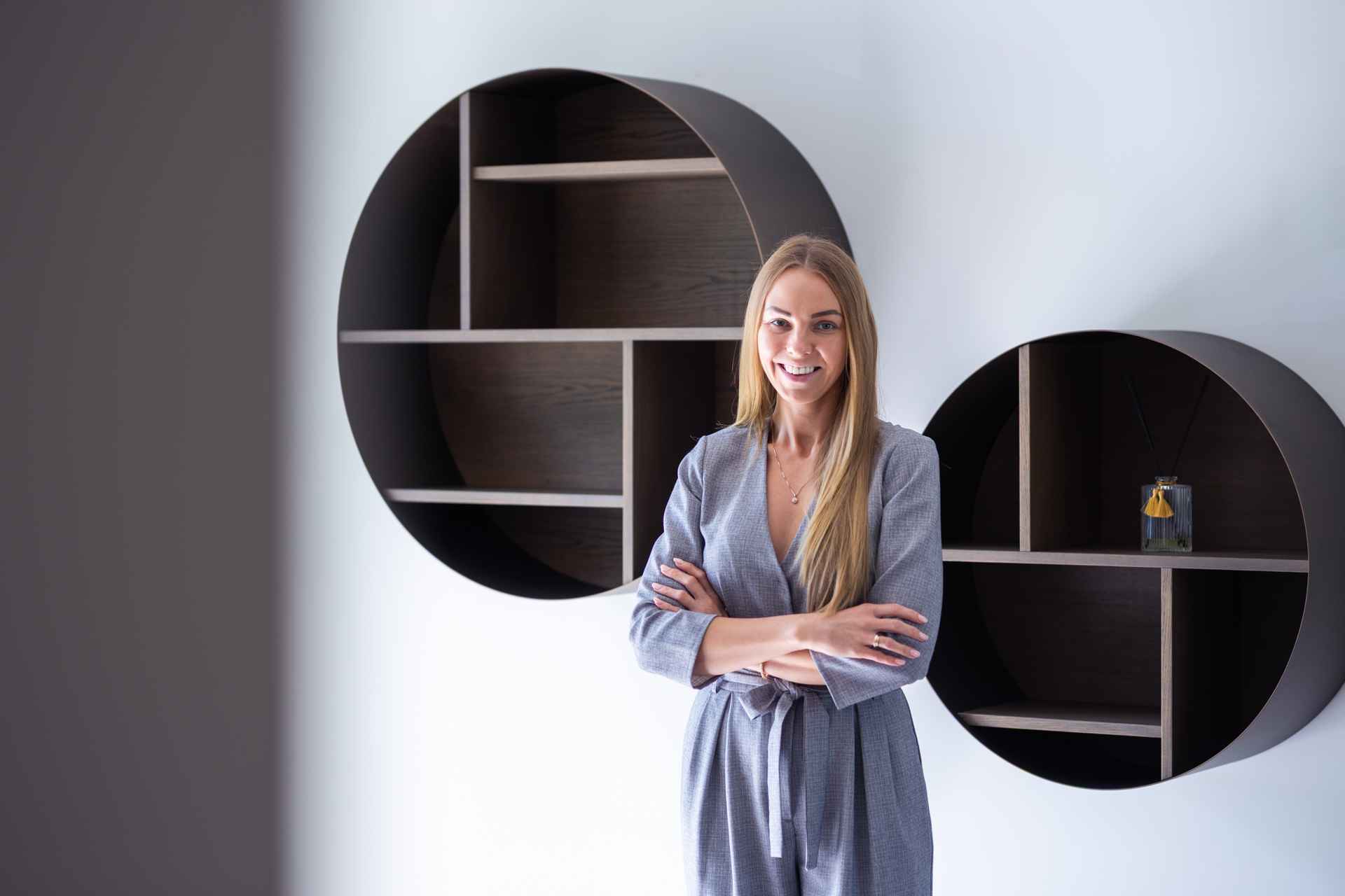 Eksperte skaidro, kāpēc bērniem nevajadzētu mācīties pie virtuves galda