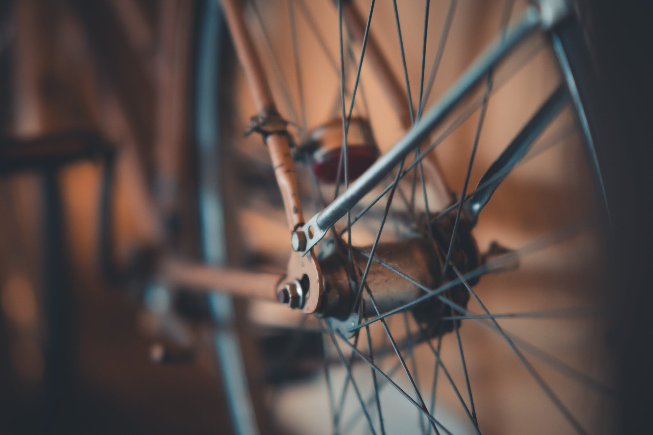 velosipeda uzglabasana хранение велосипеда bicycle at home (2).jpeg