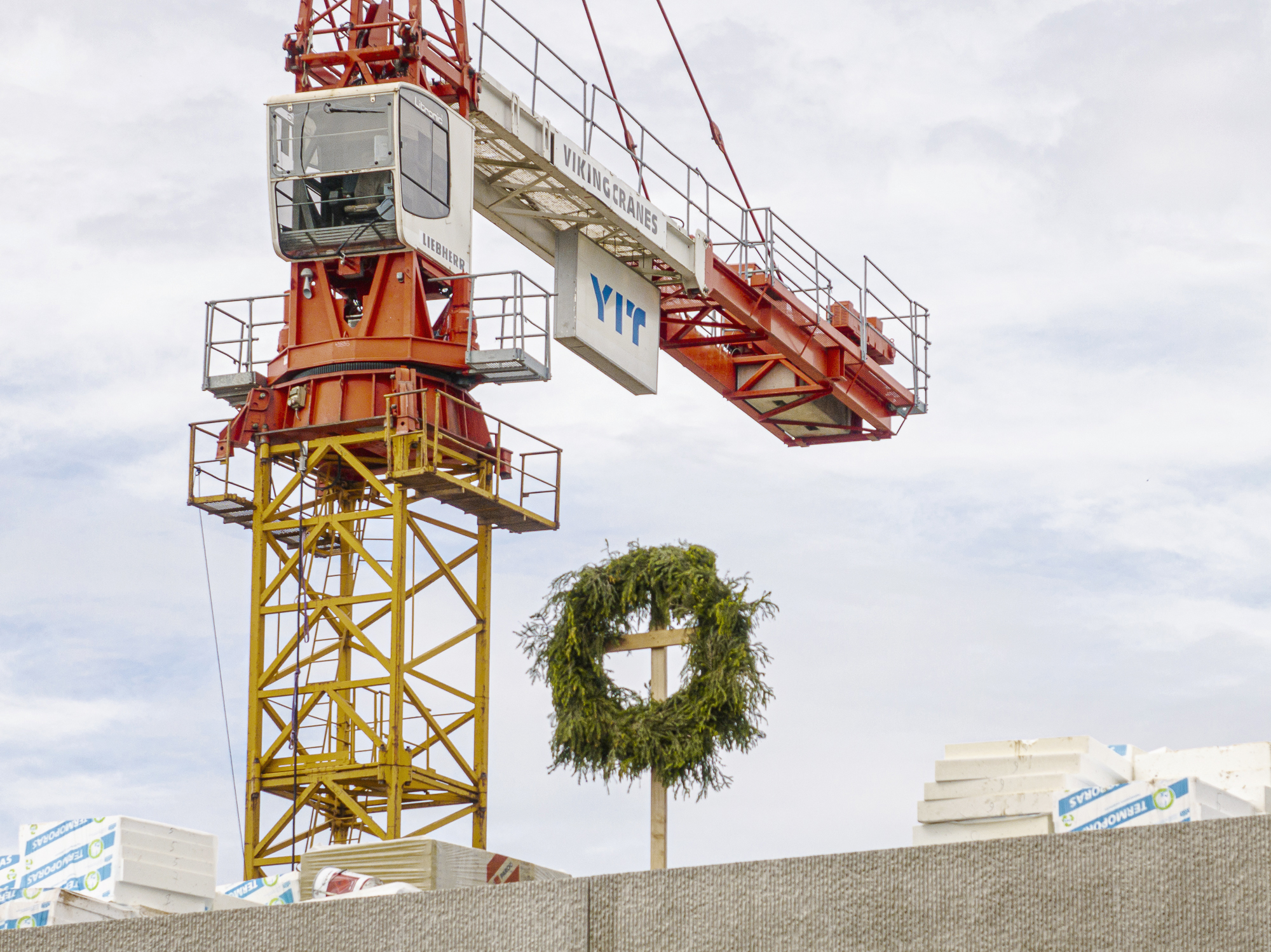 YIT svin spāru svētkus “Kaivas kvartāla” otrajā namā